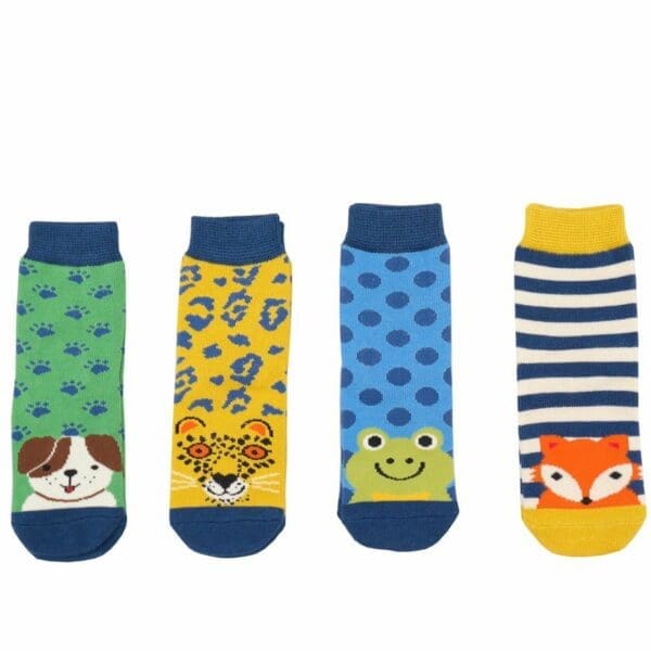 Four pairs of Import placeholder for 9843 socks with animals and foxes on them.